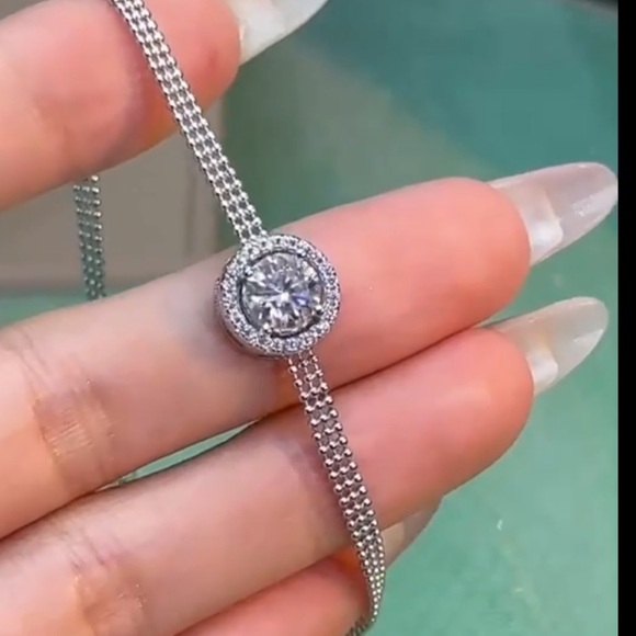 MOISSANITE 1 Carat Solitaire Bracelet - Picture 2 of 8